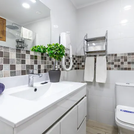 Appartement 613 Garden City, Heated Pool, Ac And Wifi *