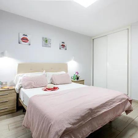 613 Garden City, Heated Pool, Ac And Wifi アパート *