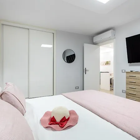 Апартаменты 613 Garden City, Heated Pool, Ac And Wifi