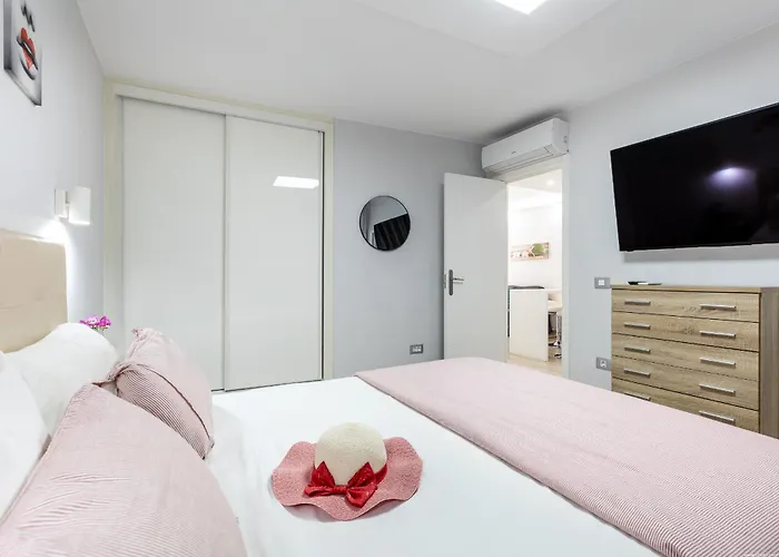 Апартаменти 613 Garden City, Heated Pool, Ac And Wifi