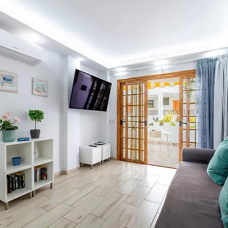 아파트 613 Garden City, Heated Pool, Ac And Wifi